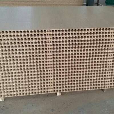 2440x1220mm 28mm Tubular Hollow Chipboard